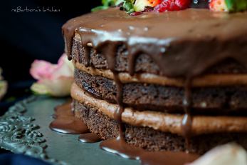 Čokoládovo-kávový dort s pyré z lesního ovoce | reBarbora's kitchen