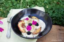 LotusGrill: Grilované broskve s jogurtovým dipem, ořechy a griliášem | reBarbora's kitchen